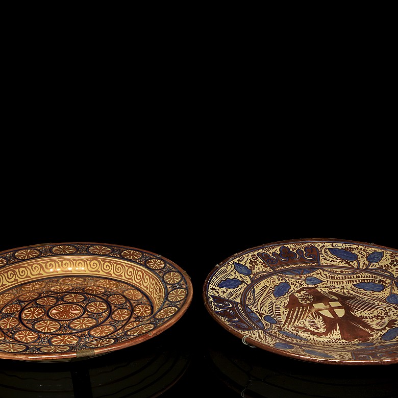 Two plates, Manises lustreware, 20th century - 3