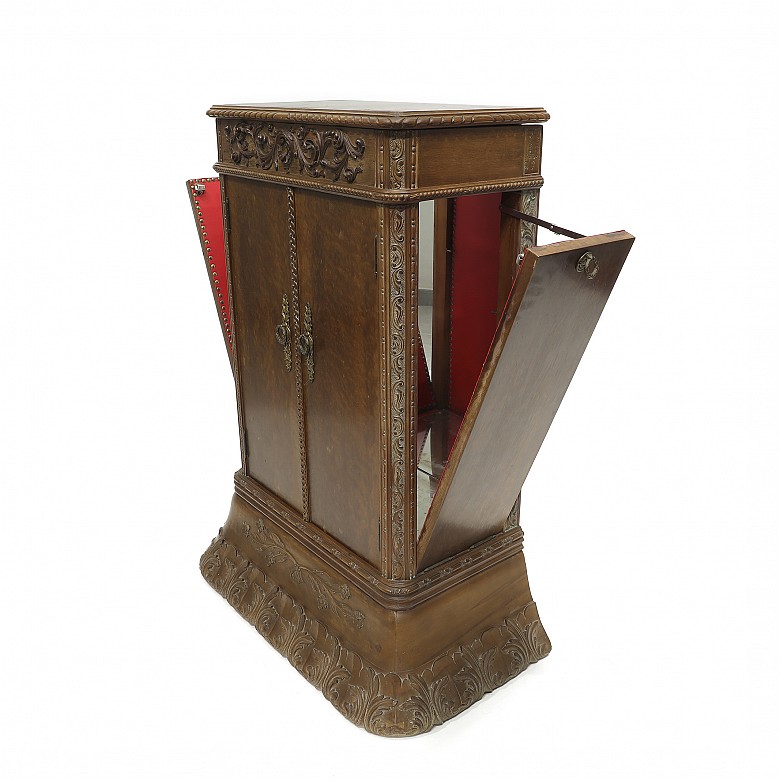 Vicente Andreu, between 1954 and 1968. Bar cabinet with carved decoration. - 7