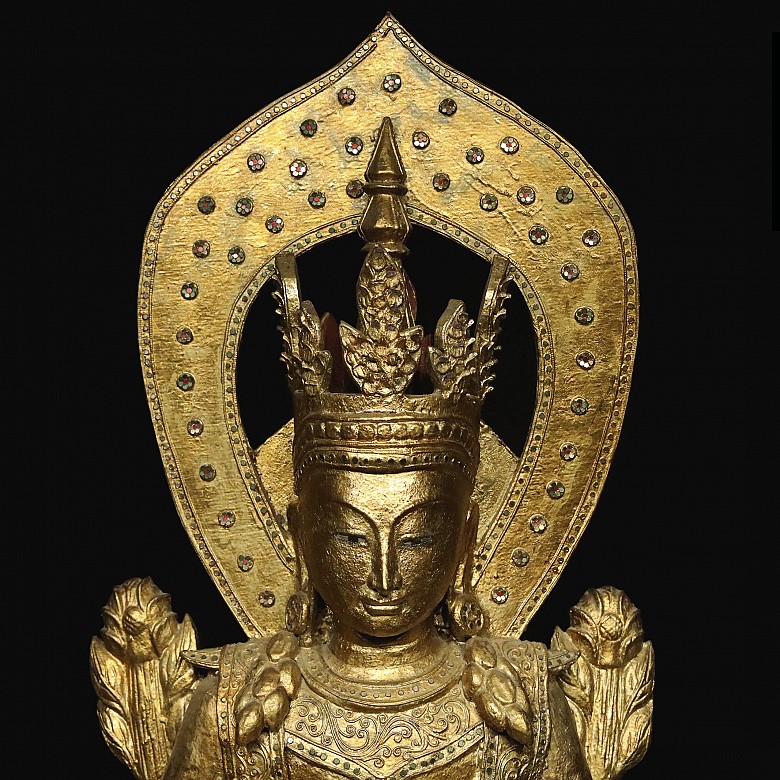 Large sculpture of Thai 