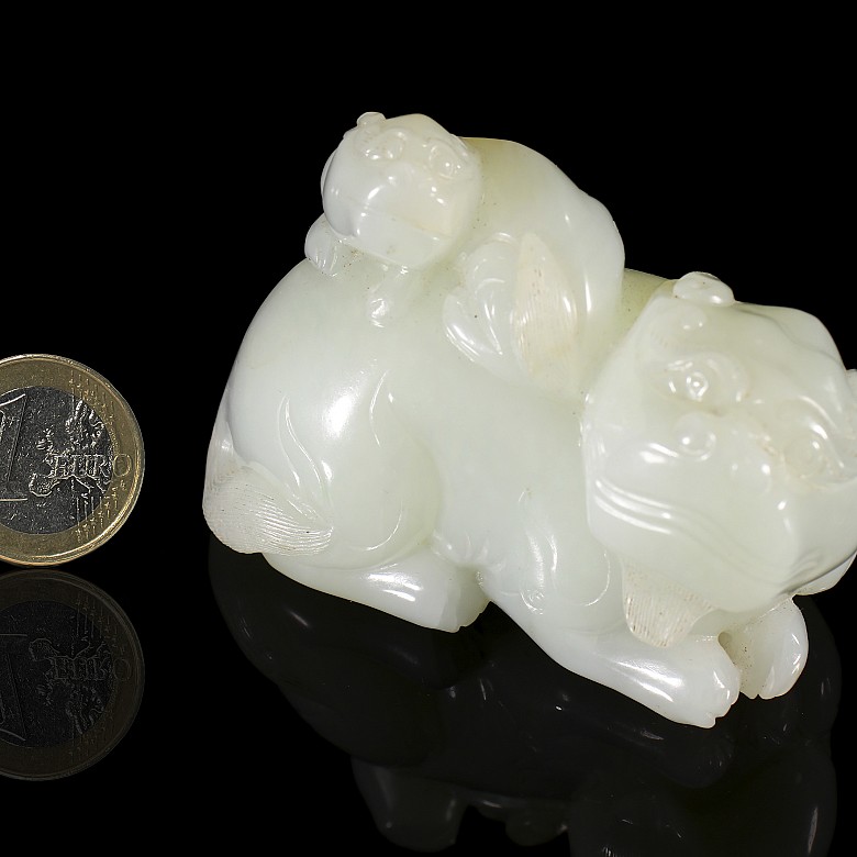 Figure of a carved jade 