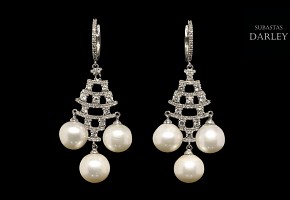Pendientes en oro blanco de 18 k, perlas y diamantes
