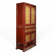 Sideboard with carved and gilded wood panels, Peranakan, 19th-20th century - 1