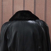 Coat three quarter nappa leather and hair collar. - 3