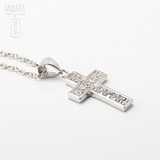 Cross necklace with zircons in silver and rhodium - 2