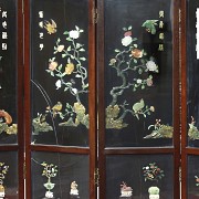 Lacquered wood four-paneled screen, Qing Dynasty, 19th century