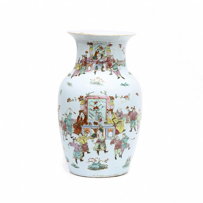 Enameled porcelain vase, China, 20th century