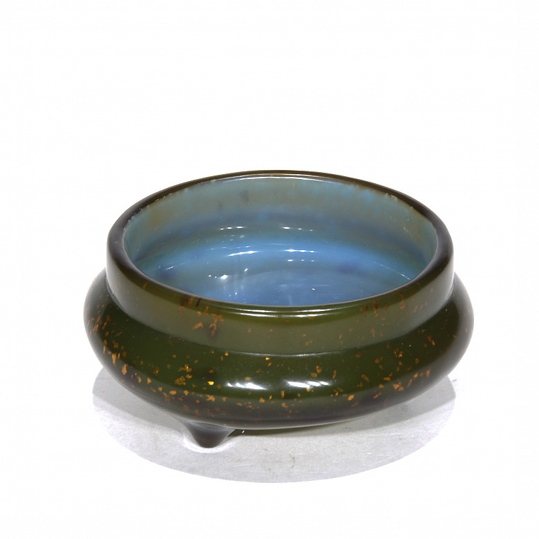 Glass censer with gold leaf, Qing dynasty.