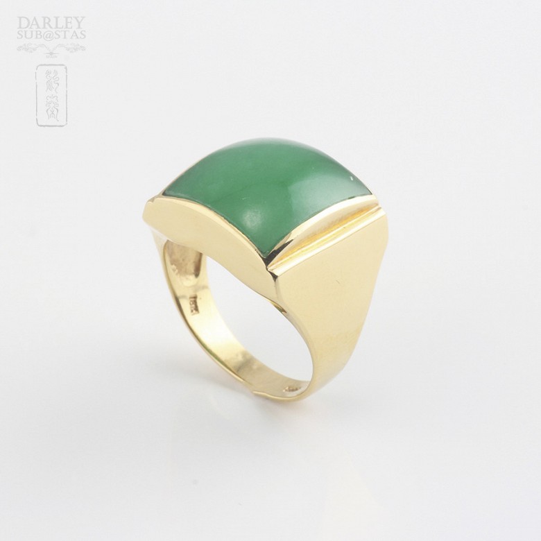 Ring Natural jade in yellow gold - 1