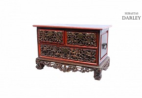 Carved and polychrome wooden chest of drawers, Peranakan, China. s.XX