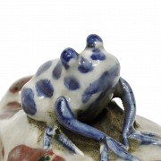 Sapos de cerámica vidriada, dinastía Qing.