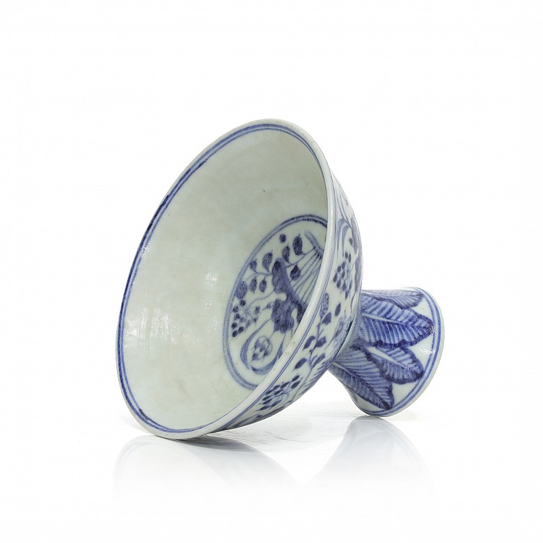 Bowl with foot, blue and white, Yuan style - 2