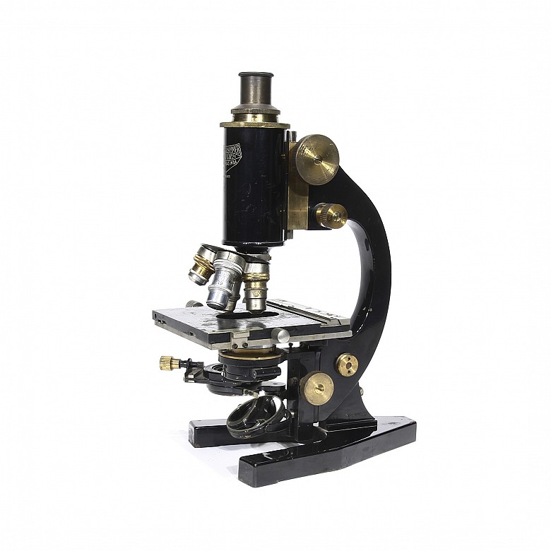 Microscopio A. Schellhammer Berlin NW21.