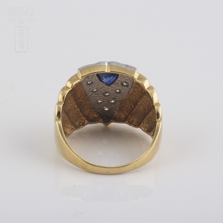一组蓝宝石镶钻石18K黄金耳环和戒指 - 3