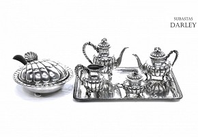 Tea set with tray and brazier in punched Spanish silver, 20th century