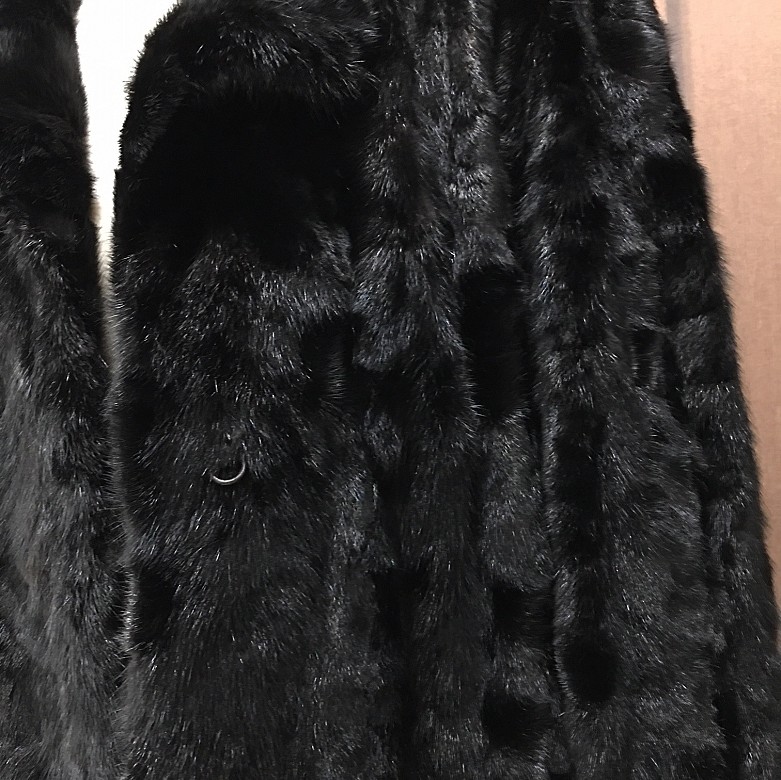 Long coat of black mink. - 5