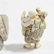 Two ivory Buddhas - 9