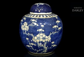 Porcelain plum flask, 20th century