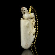 Placa o amuleto de jade tallado, dinastía Han