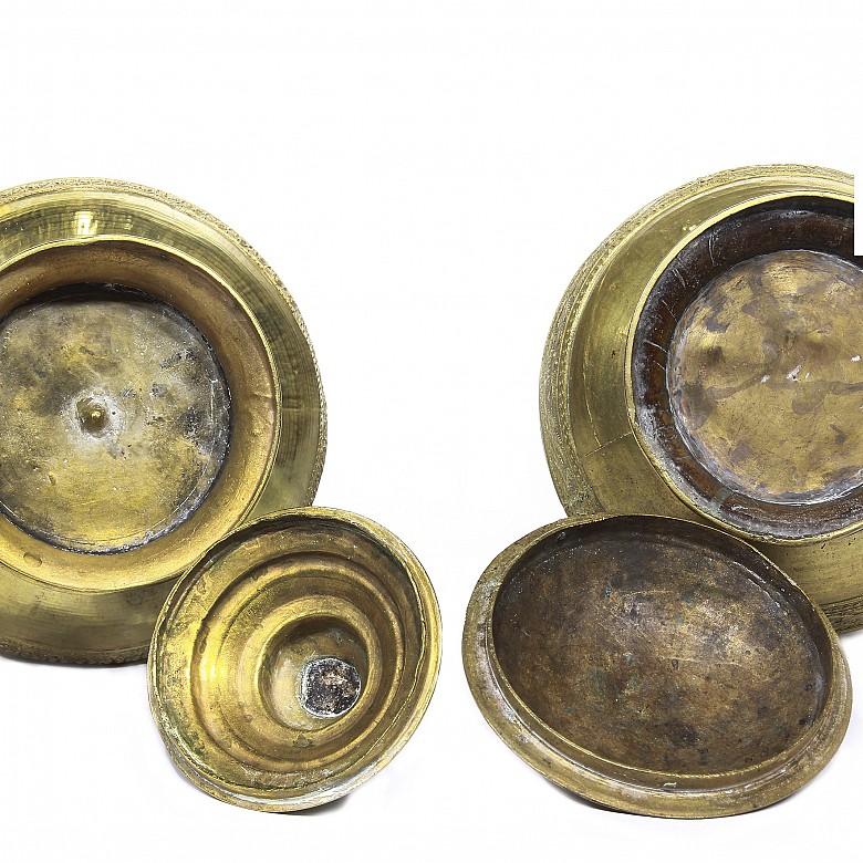 Two jars with brass lids, Indonesia, 19th-20th century - 1