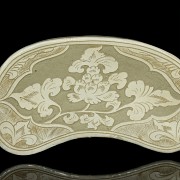 Chinese glazed ceramic cushion, Song style, 20th century - 1