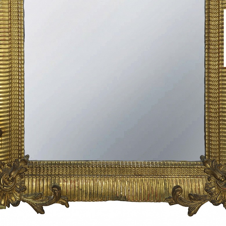 Espejo dorado de madera tallada, S.XIX