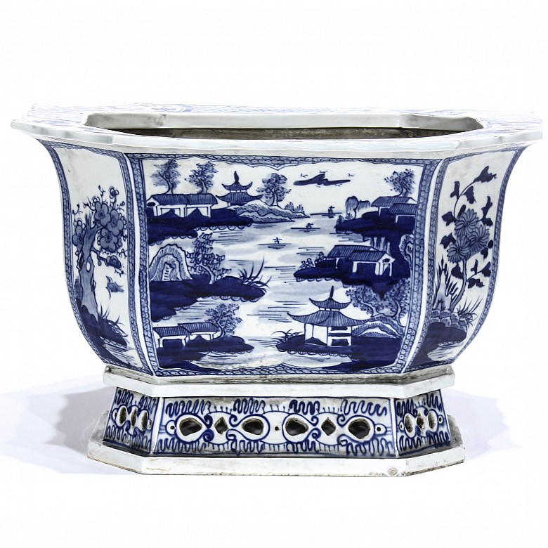 Blue and white porcelain flowerpot, 20th century