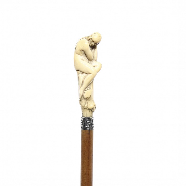 Bastón de madera y puño con forma de mujer, pps.s.XX