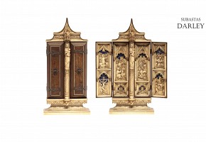 Triptych of carved ivory and wood, 20th century.