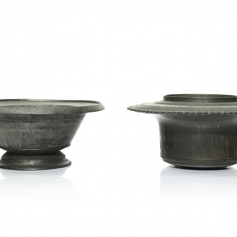 Dos cuencos de bronce, Indonesia, S.XIX - 1