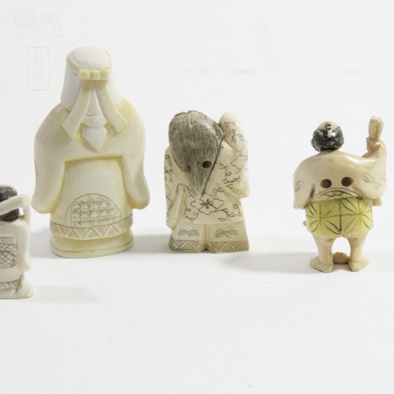 Lot four pieces of ivory - 5