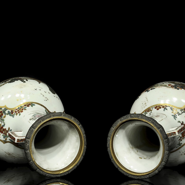 Pair of mounted porcelain vases, Qing dynasty