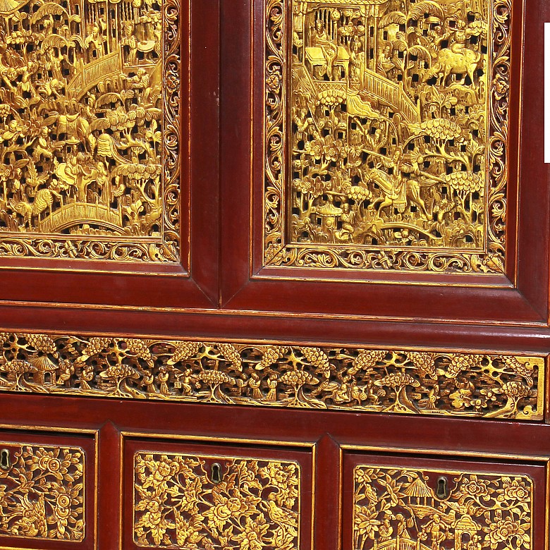 Aparador con paneles de madera tallada y dorada, Peranakan, s.XIX-XX - 3
