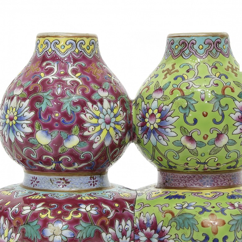 Doble jarrón de porcelana esmaltada, S.XX