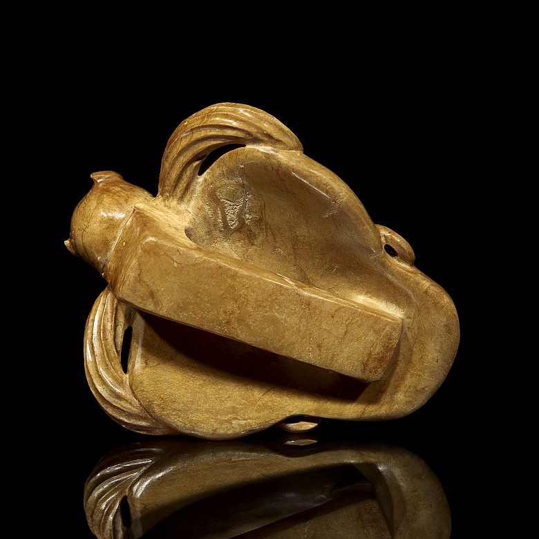 Pieza de cinturón de jade amarillo tallado, dinastía Han