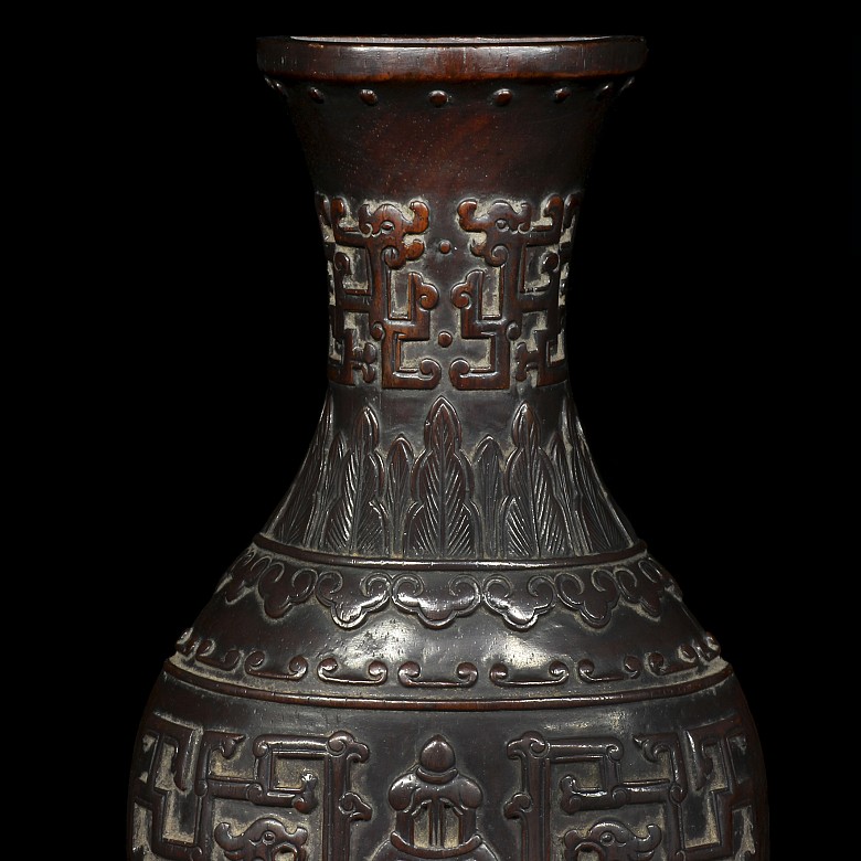 A chinese wooden wall vase, Qing dynasty