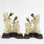 Couple of Chinese dancing figures - 11
