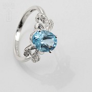 Bonito anillo diamantes y topacio azul - 5