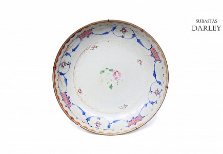 Plato de porcelana esmaltada, Compañía de Indias, S.XVIII - XIX