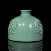 Porcelain bottle enameled in green, 20th century - 1