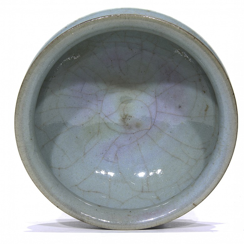 Jun glazed pottery vessel, Northern Song dynasty (960 - 1127)