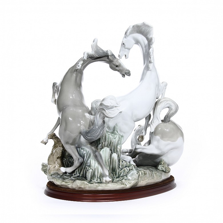 Group of horses in porcelain by Lladró, 20th century.