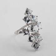Precioso anillo oro blanco 18k con aguamarina y diamantes - 3