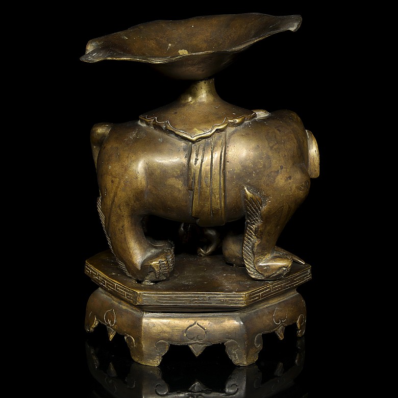 Bronze figure 'Two Elephants', Qing dynasty - 3