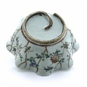 Cuenco de porcelana esmaltada, China, s.XX
