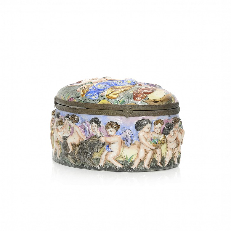 Caja de porcelana europea esmaltada, S.XX - 2