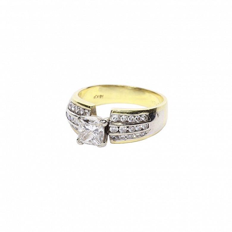 18k yellow gold ring with diamonds. - 2