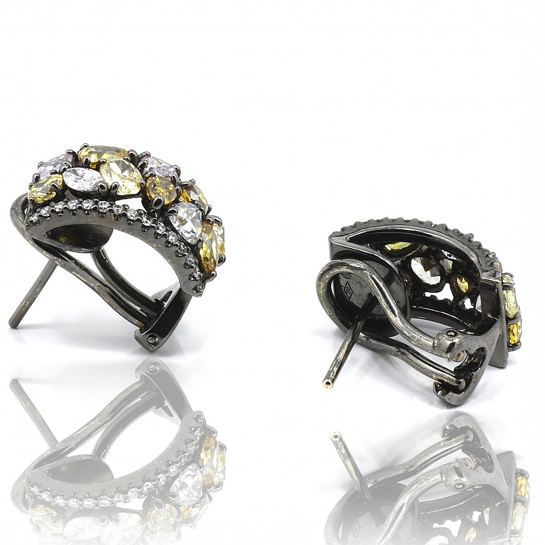 Earrings in 18k black gold and fancy diamonds