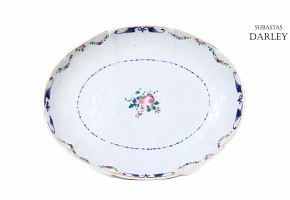 Enameled porcelain dish, 19th century