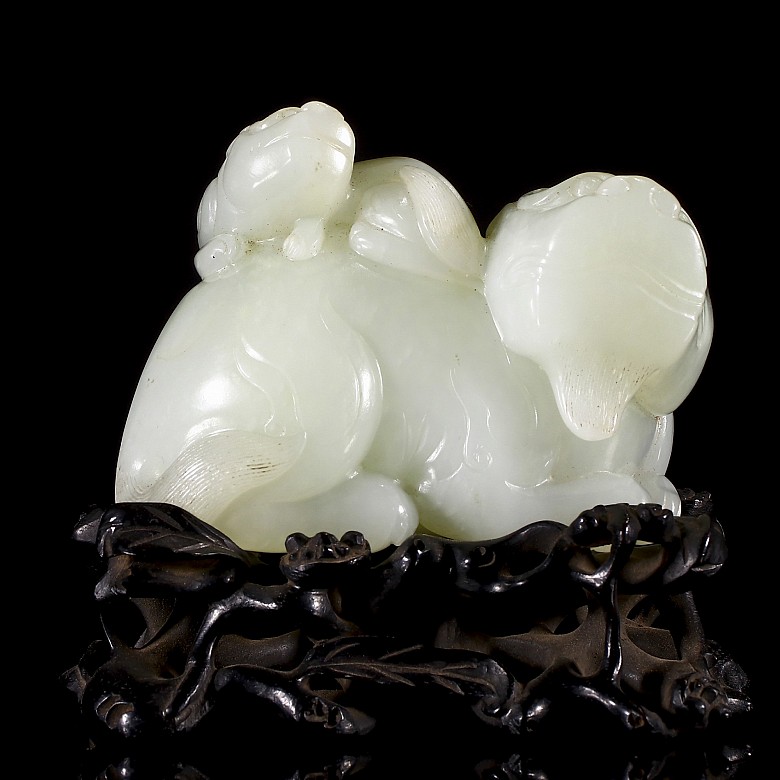 Figure of a carved jade 