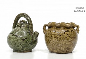 Lote de cerámica con vidriado jaspeado, estilo Tang.